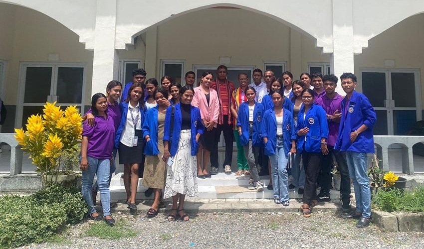 ESTUDANTE FSPeCM APREZENTA REZULTADU PRATIKA INSTITUSIONAL